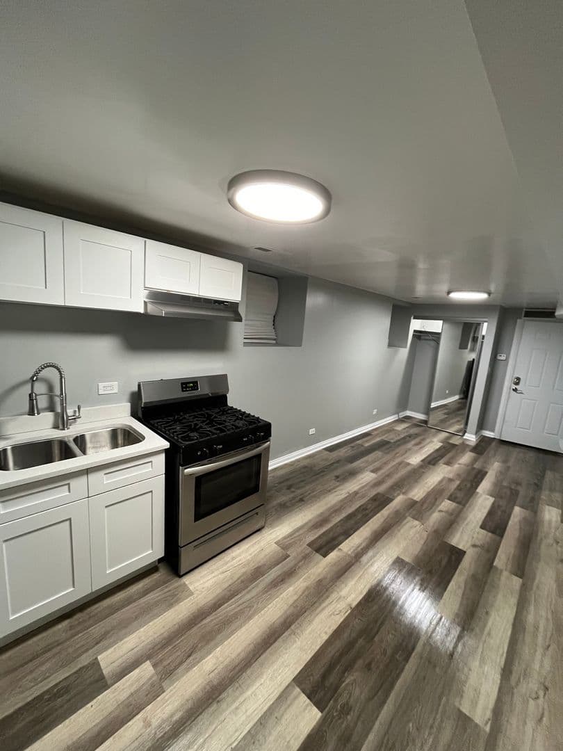 Chicago Apartment: 1641 S. California Ave