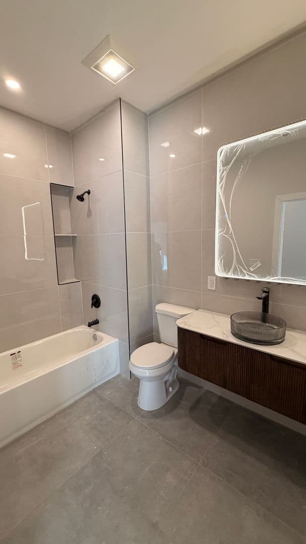 Chicago Apartment: 3001-03 W. Cermak Rd.