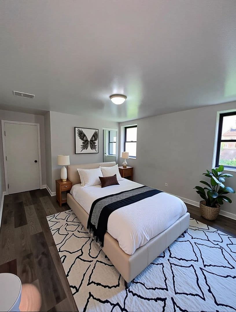 Chicago Apartment: 5718 N. Mozart St.