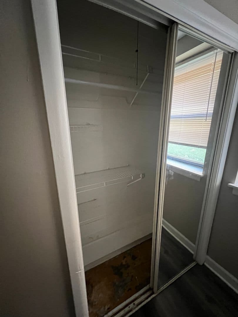 Chicago Apartment: 5718 N. Mozart St.