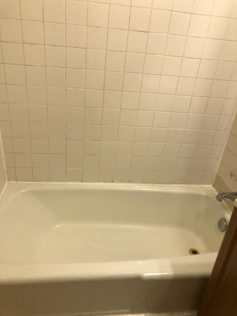 Calumet Park Apartment: 1200 W. 127th St