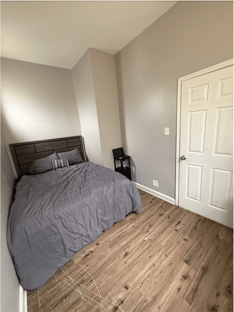 Chicago Apartment: 2143 S. Fairfield Ave