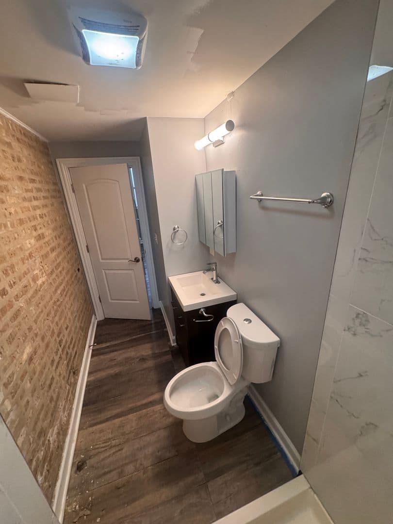 Chicago Apartment: 2900-04 N. Laramie Ave.