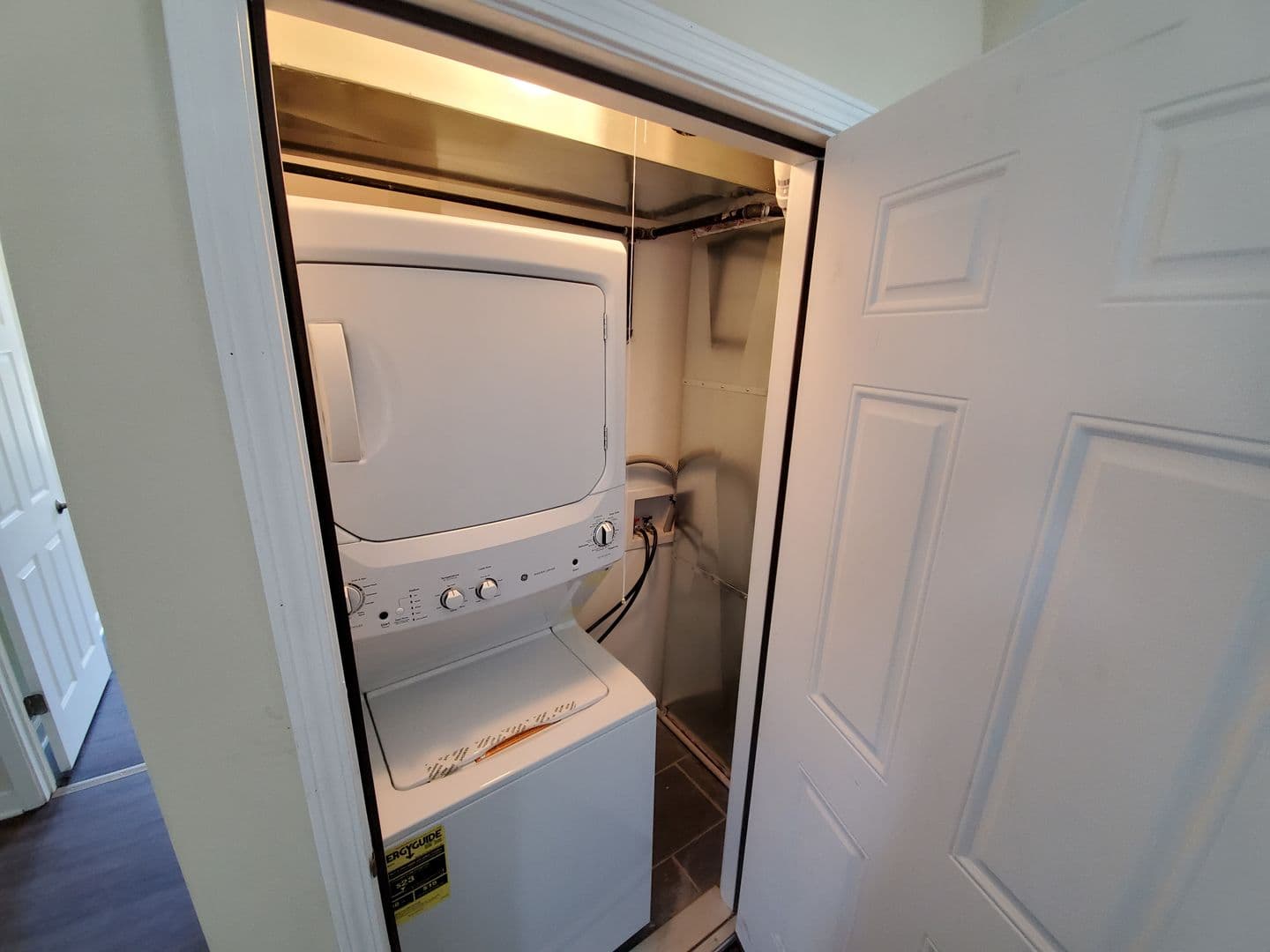 Chicago Apartment: 3042 W. Cullerton St