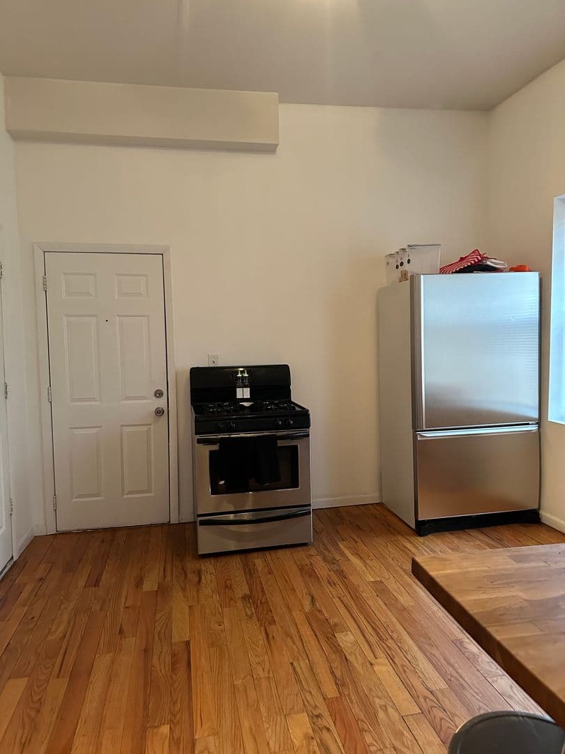 Chicago Apartment: 2101 S. Ashland Ave