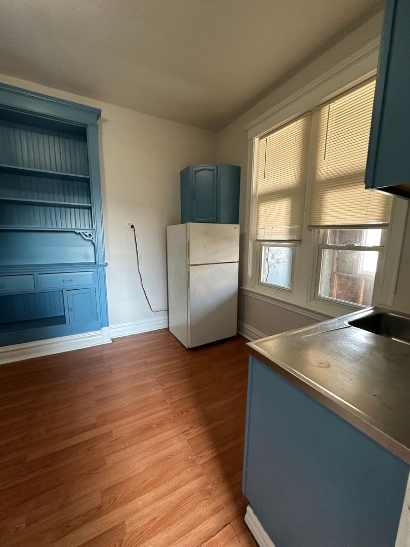 Chicago Apartment: 3150 W. Cermak Rd