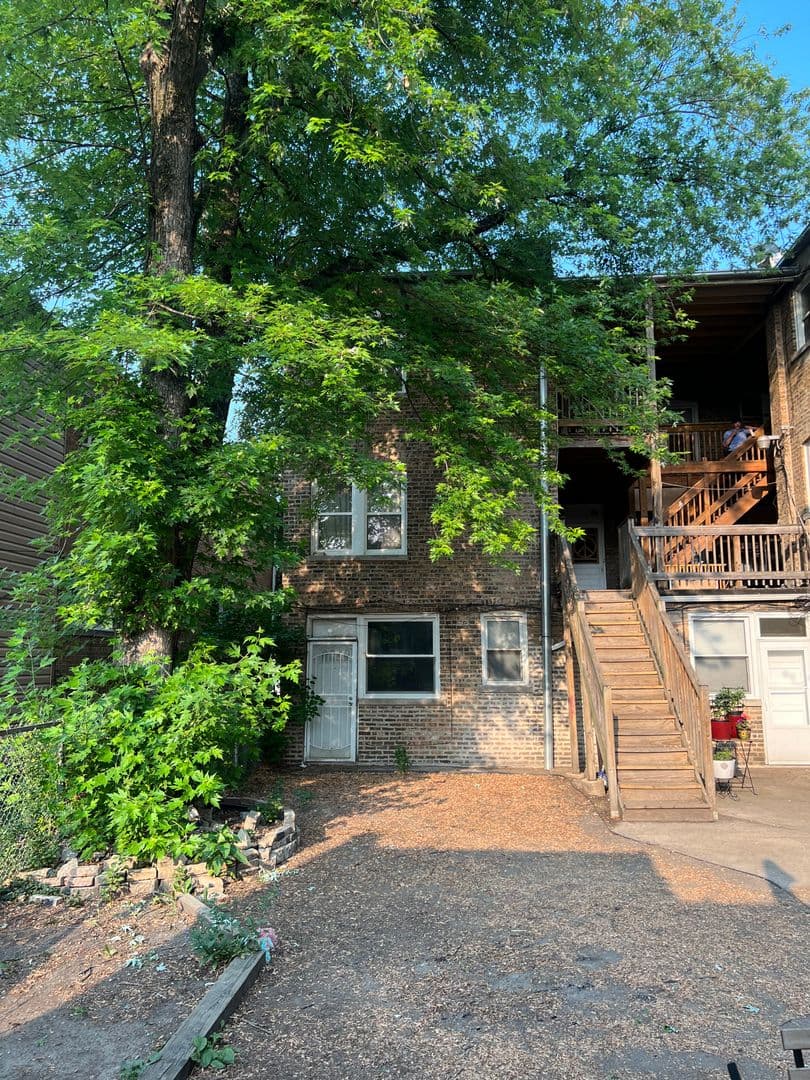 Chicago Apartment: 2900-04 N. Laramie Ave.