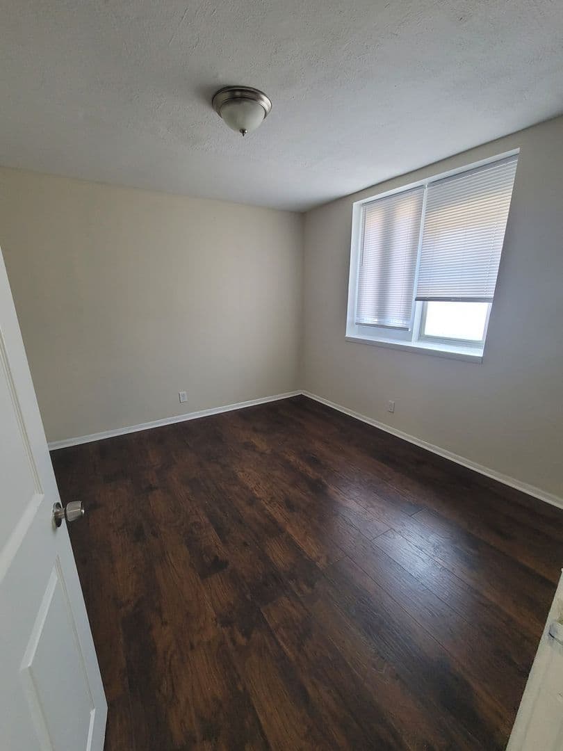 Chicago Apartment: 2200-2210 S. Marshall Blvd
