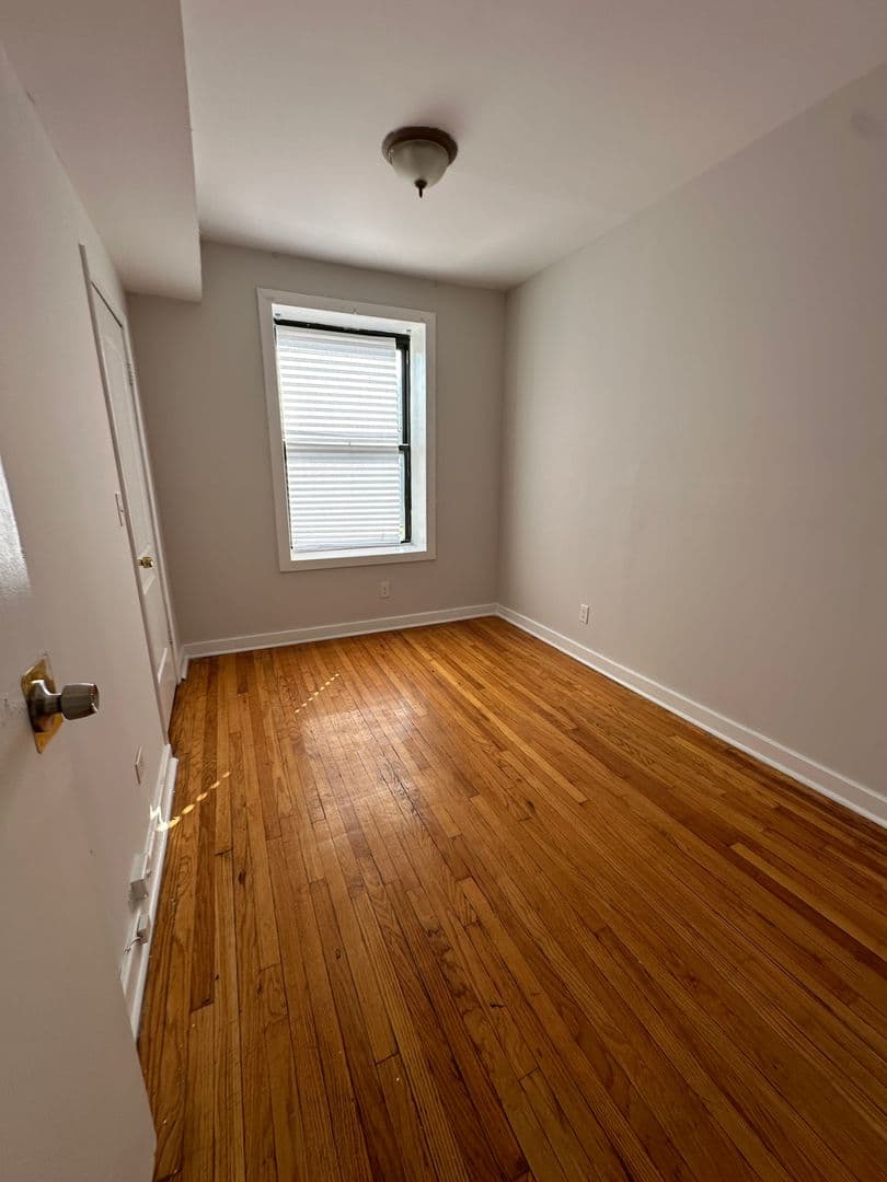 Chicago Apartment: 2200-2210 S. Marshall Blvd