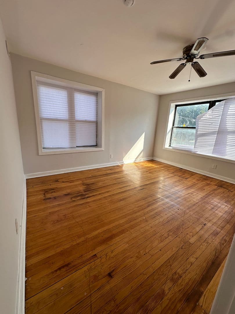 Chicago Apartment: 2200-2210 S. Marshall Blvd