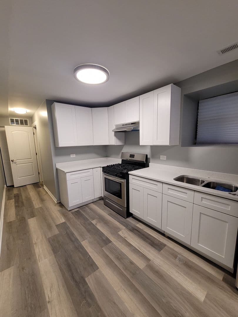 Chicago Apartment: 1641 S. California Ave