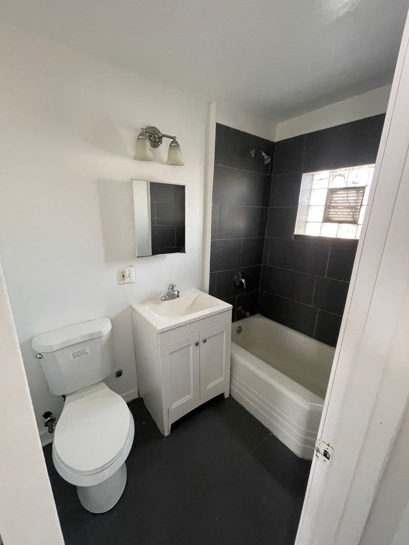 Chicago Apartment: 2143 S. Fairfield Ave