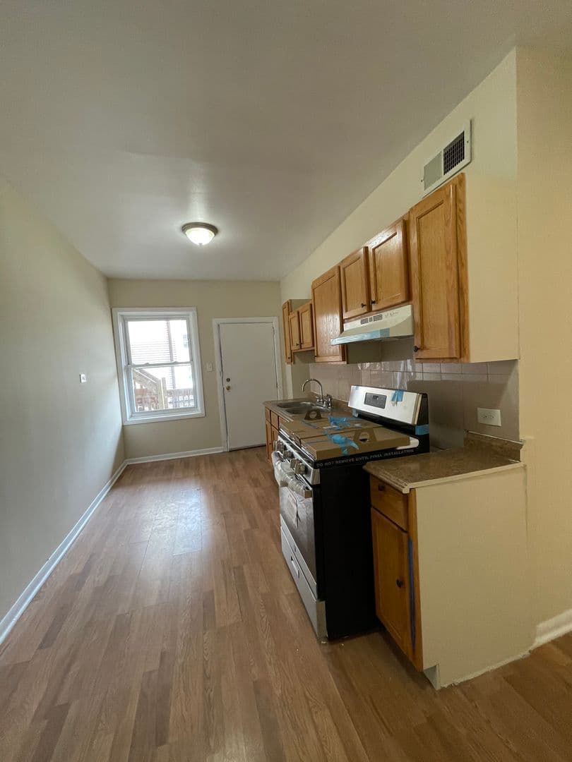 Chicago Apartment: 2917-21 W. 24th Blvd