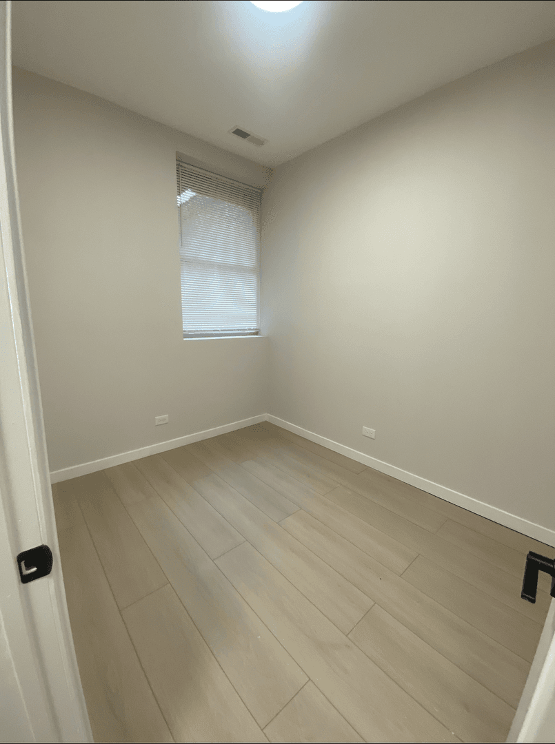 Chicago Apartment: 2751-57 W. 22nd Pl