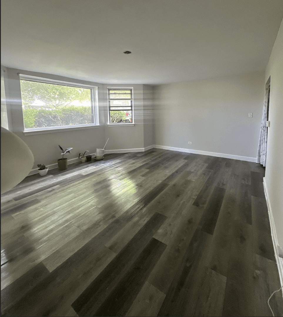 Chicago Apartment: 5718 N. Mozart St.