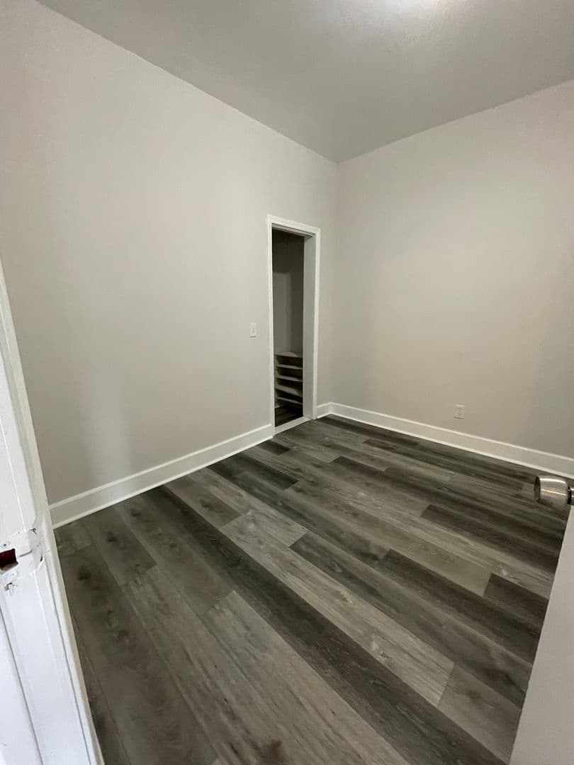 Chicago Apartment: 3215 W. Cermak Rd