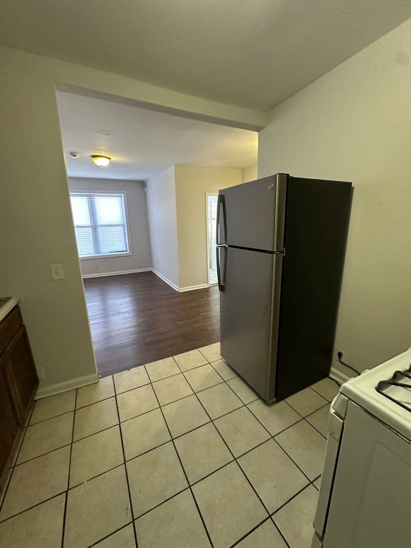 Chicago Apartment: 2200-2210 S. Marshall Blvd
