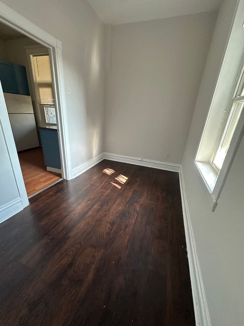 Chicago Apartment: 3150 W. Cermak Rd