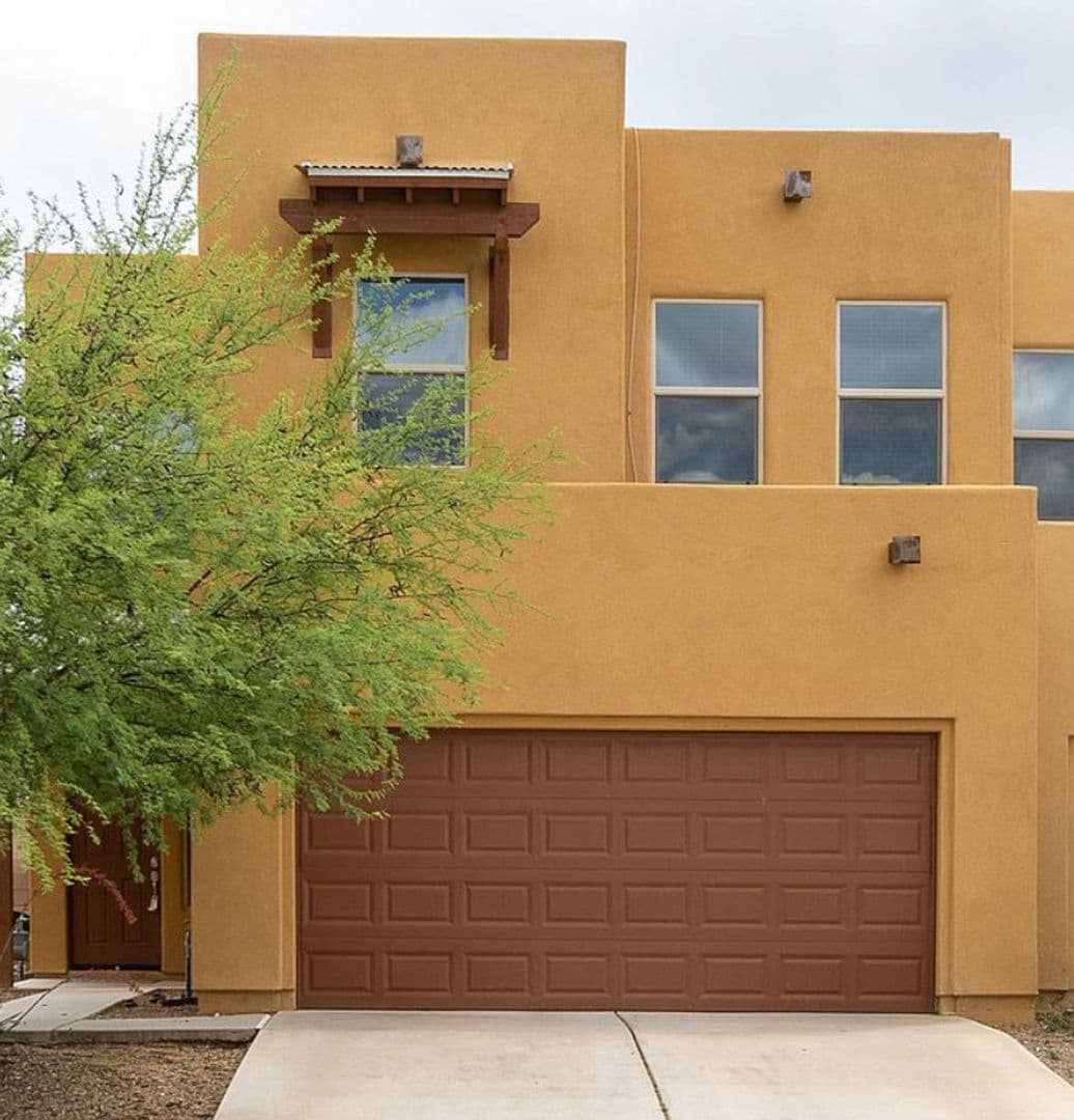 Sierra Vista House: 2090 Cascadia Dr