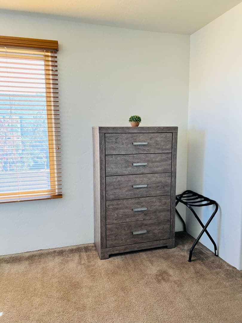 Sierra Vista House: 2090 Cascadia Dr