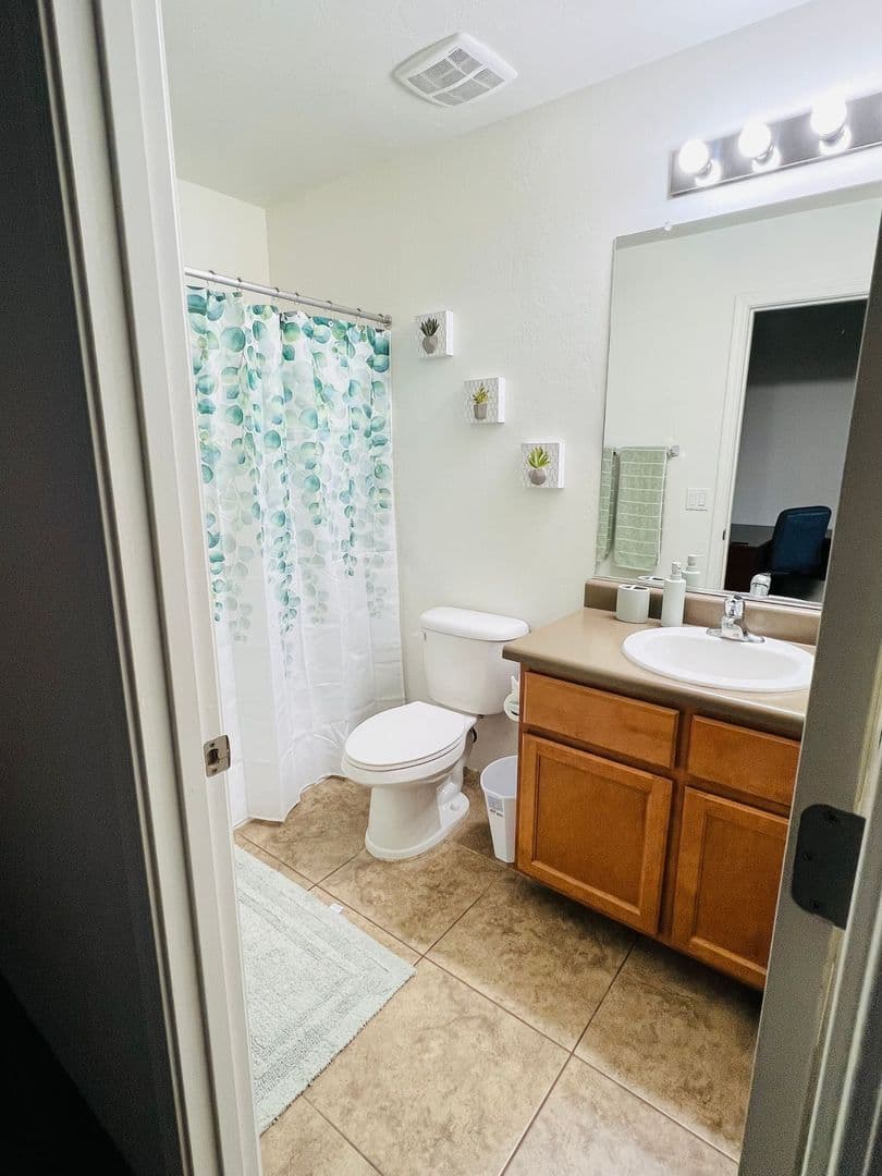 Sierra Vista House: 2090 Cascadia Dr
