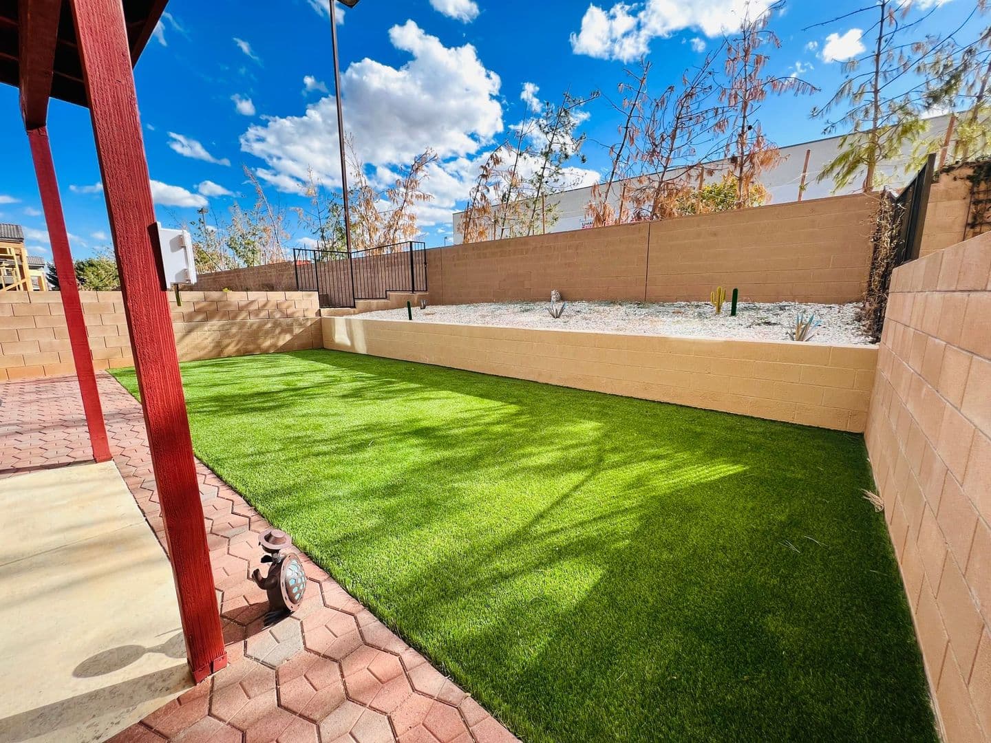 Sierra Vista House: 2090 Cascadia Dr