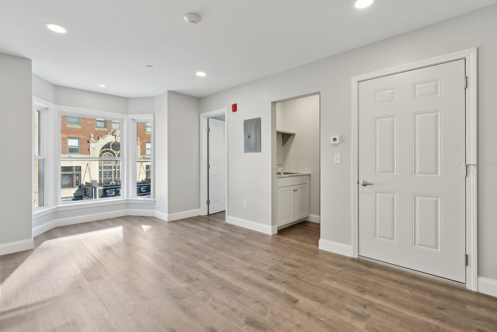 Portland, Apartment: 610 Congress St