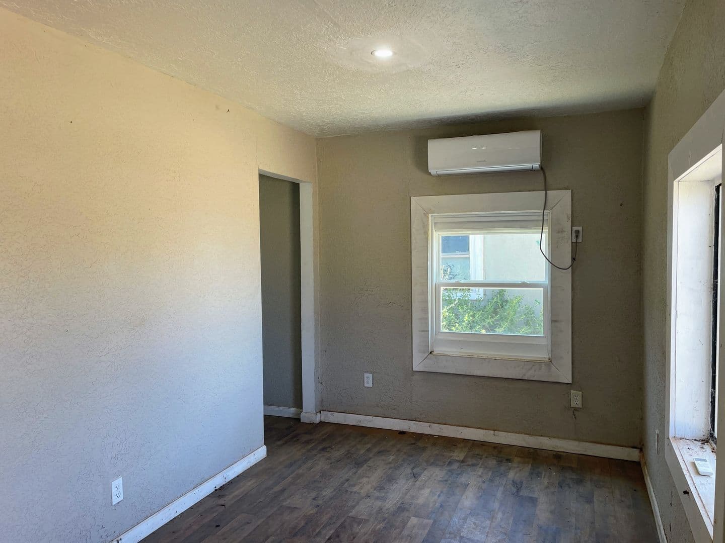Big Spring House: 4207 Walnut Street - Unit B