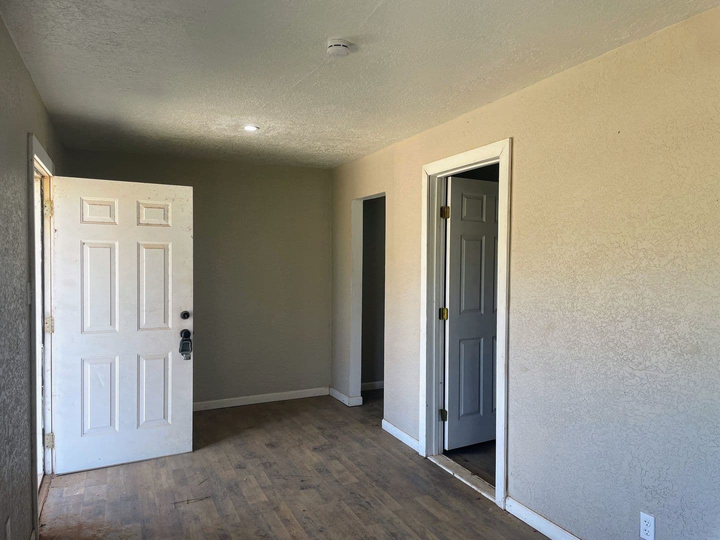 Big Spring House: 4207 Walnut Street - Unit B