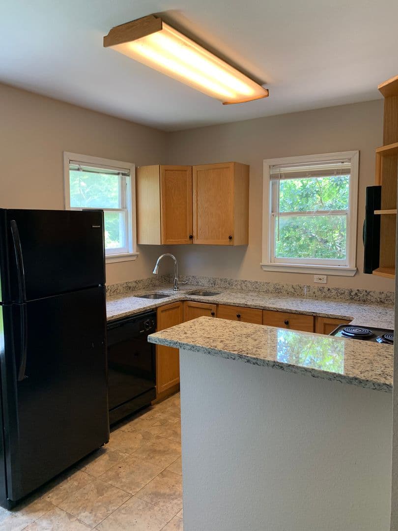 Austin Apartment: 907 E 38th St
