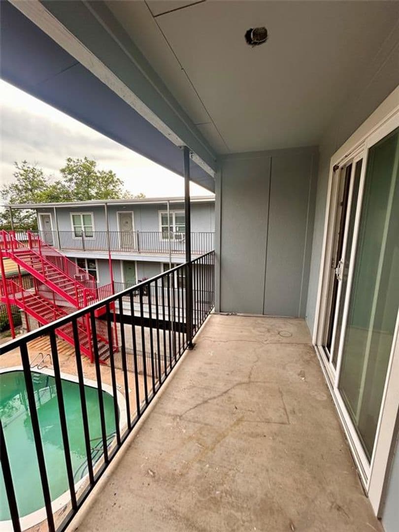 Austin Condo: 901 E 40th Street