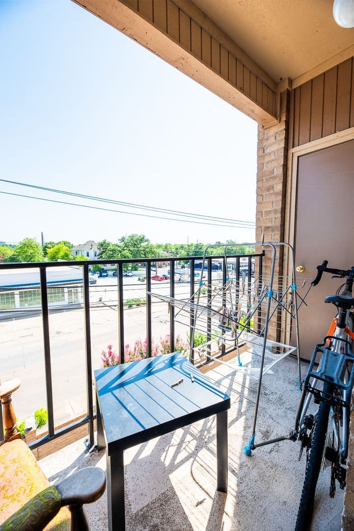 Austin Condo: 3316 Guadalupe St., #305