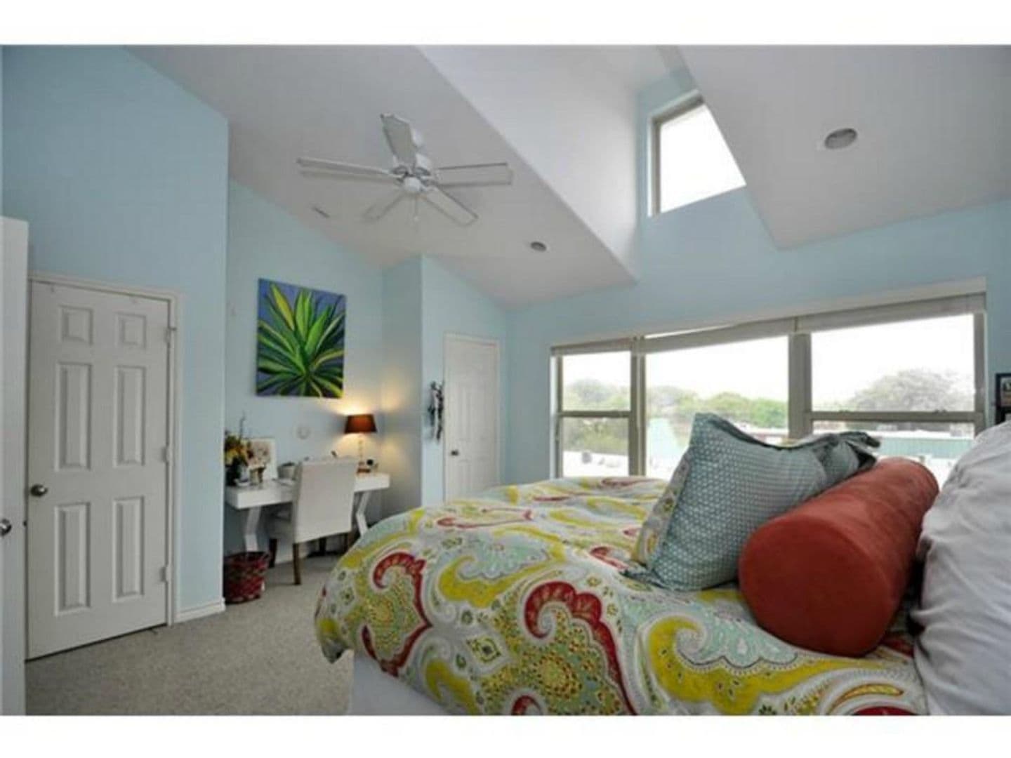 Austin Apartment: 305 E 31st St #5