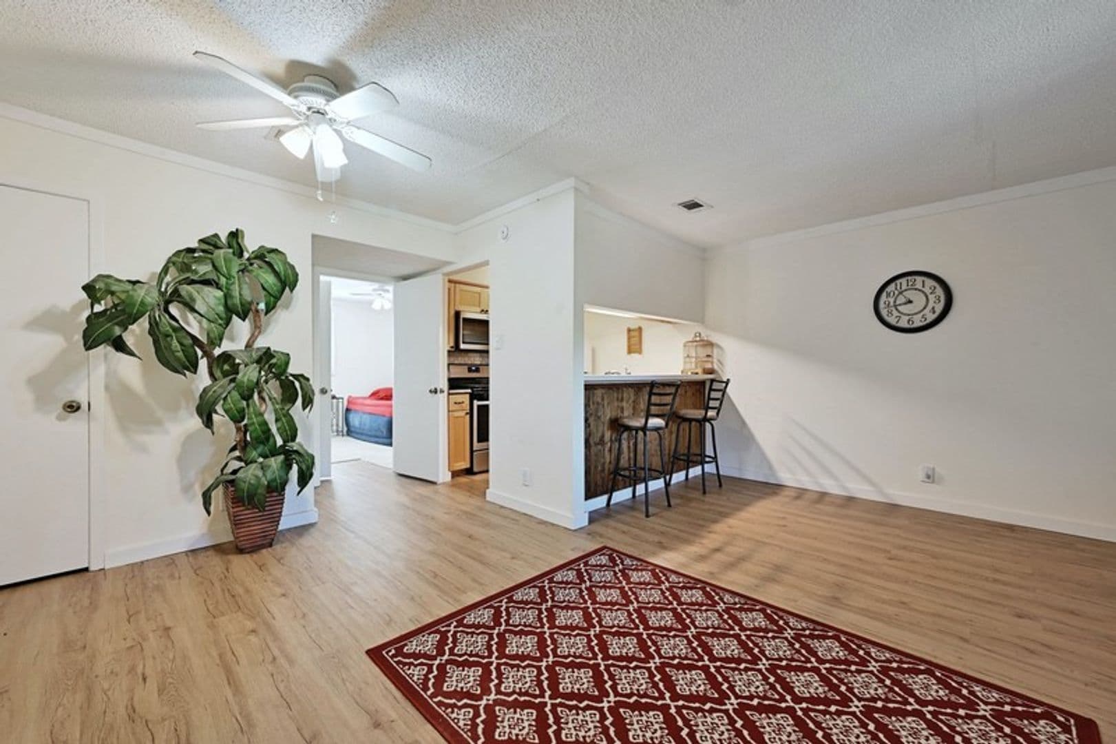 Austin Apartment: 711 Eberhart Lane