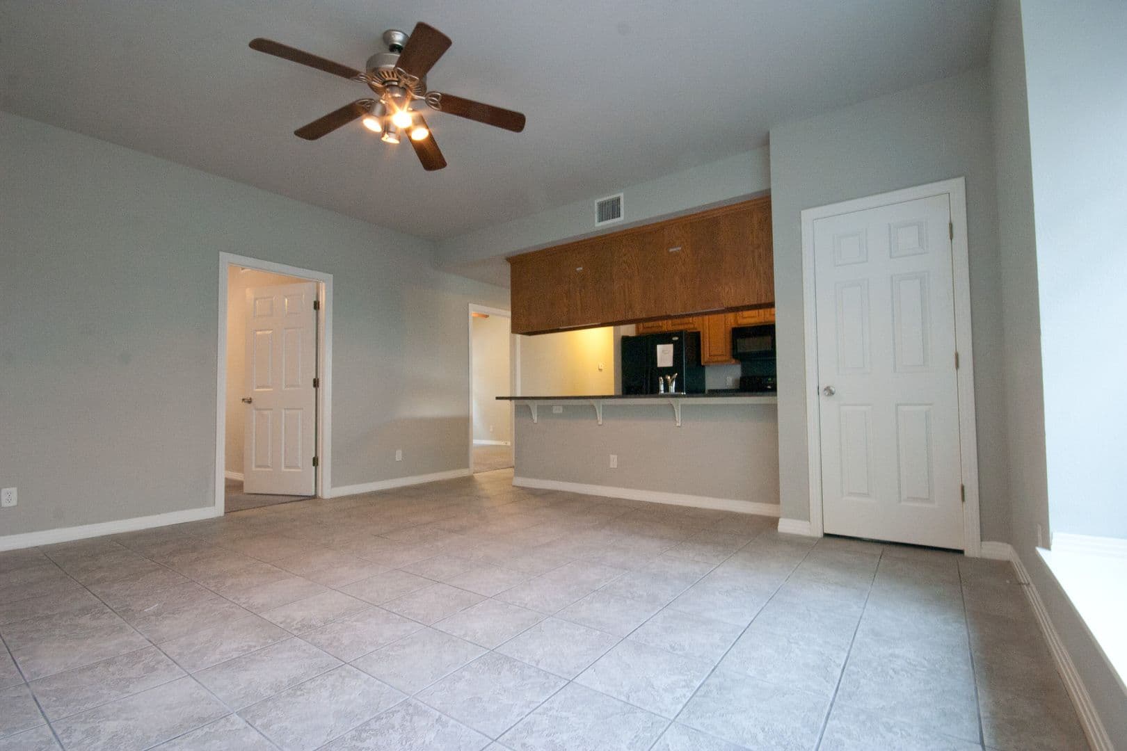 Austin Apartment: 2410 Leon Street