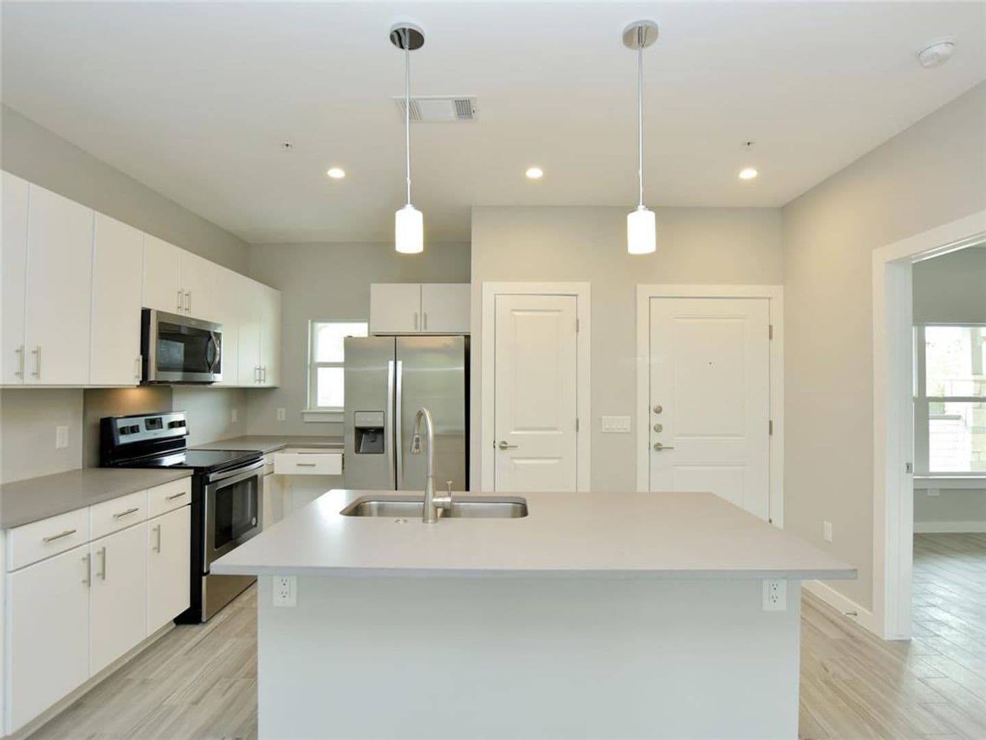 Austin Apartment: 100 Blue Ridge Trail