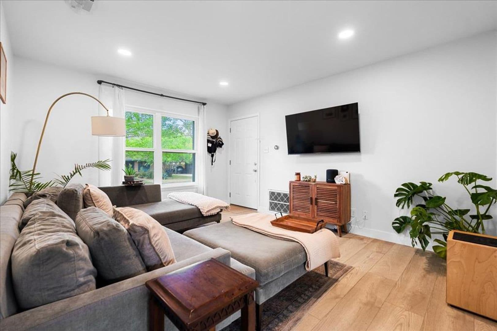 Austin Apartment: 1808 Forest Hill Dr.