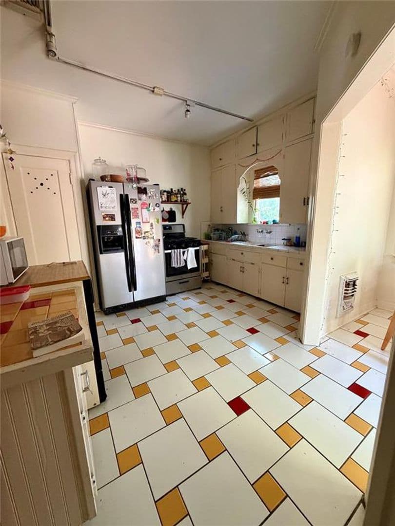Austin House: 2718 E 22nd St.