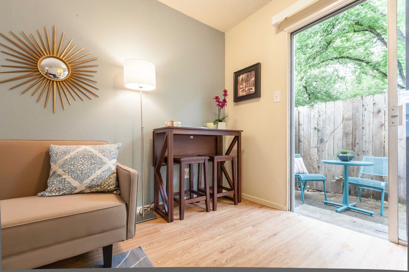 Austin Apartment: 4209 Avenue B