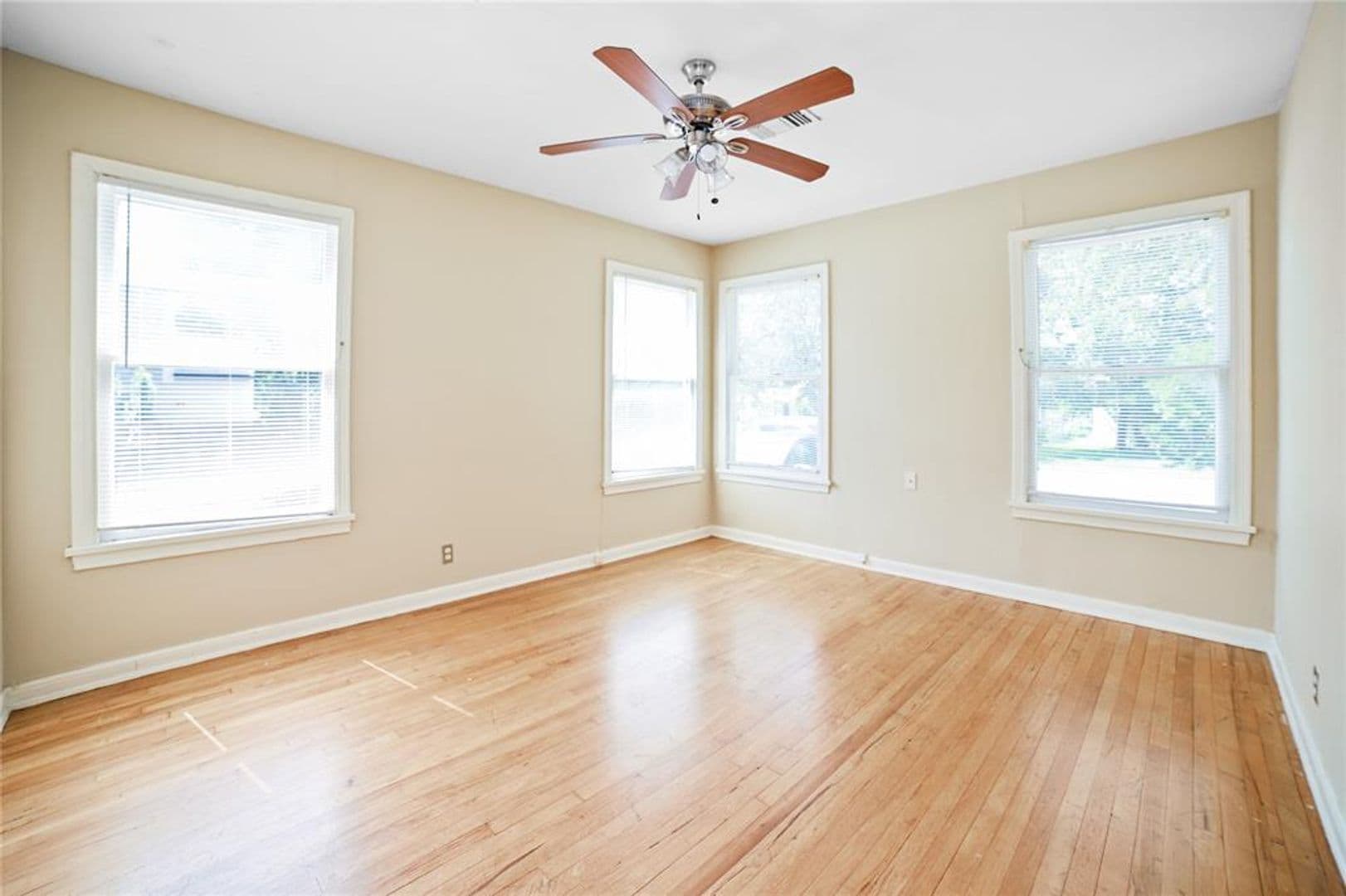 Austin House: 310 Franklin Blvd