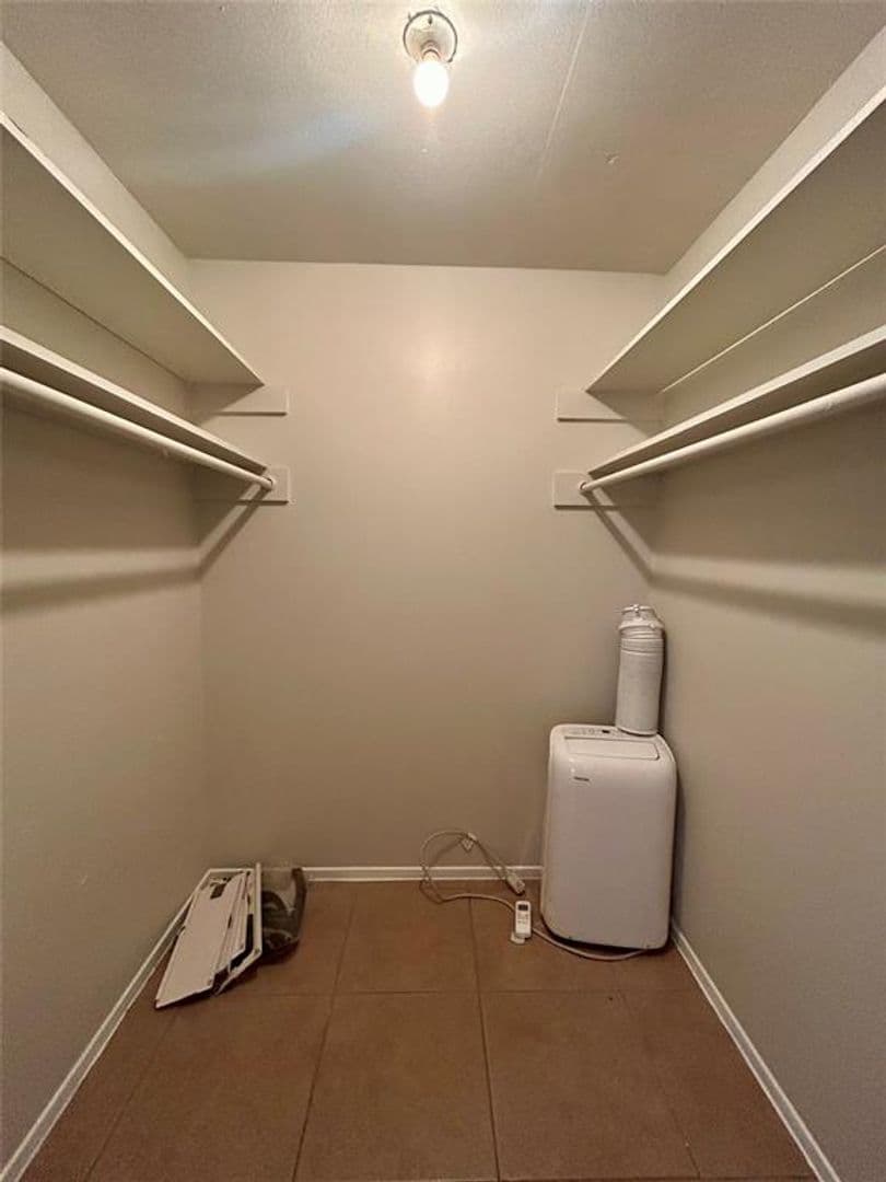 Austin Condo: 901 E 40th Street