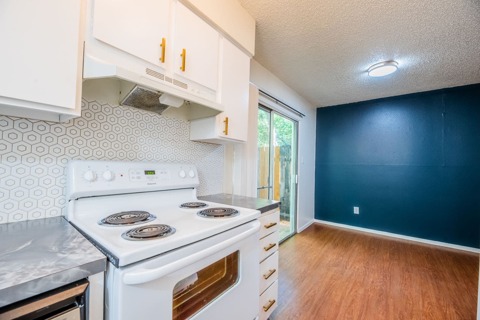Austin Apartment: 4209 Avenue B