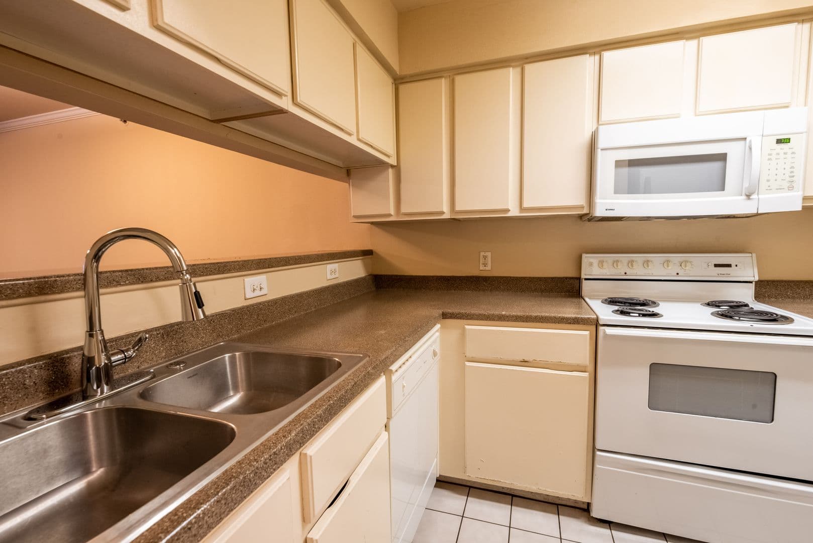 Austin Condo: 501 W 26th St., #104