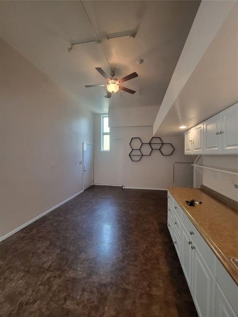 Austin Apartment: 2200 Curtis Avenue