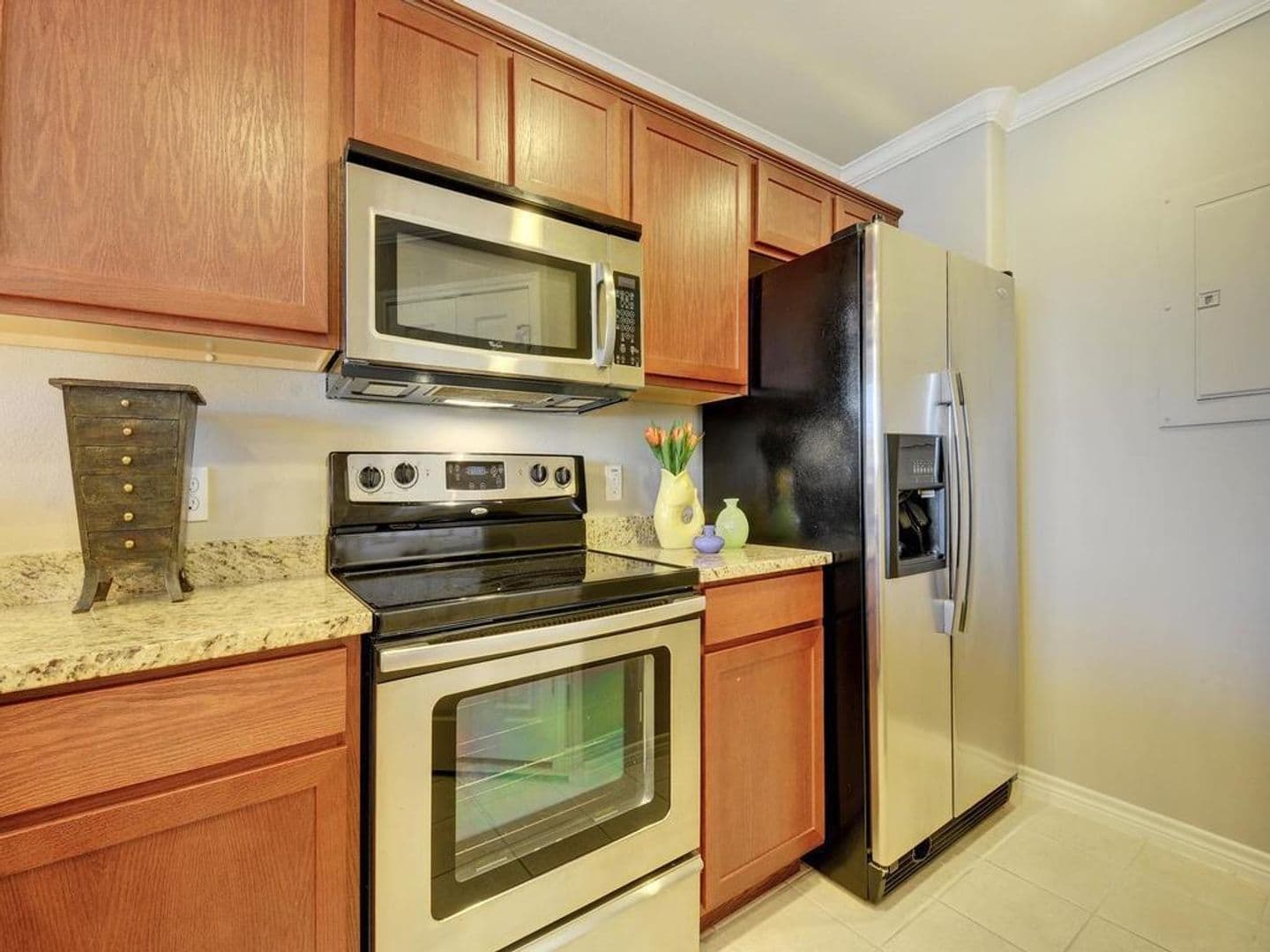Austin Apartment: 305 E 31st St #5