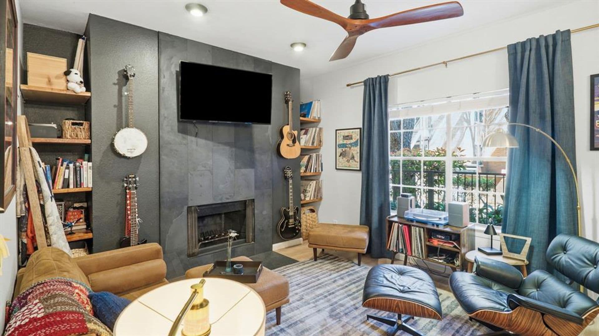 Austin Condo: 203 E 31st St., #102