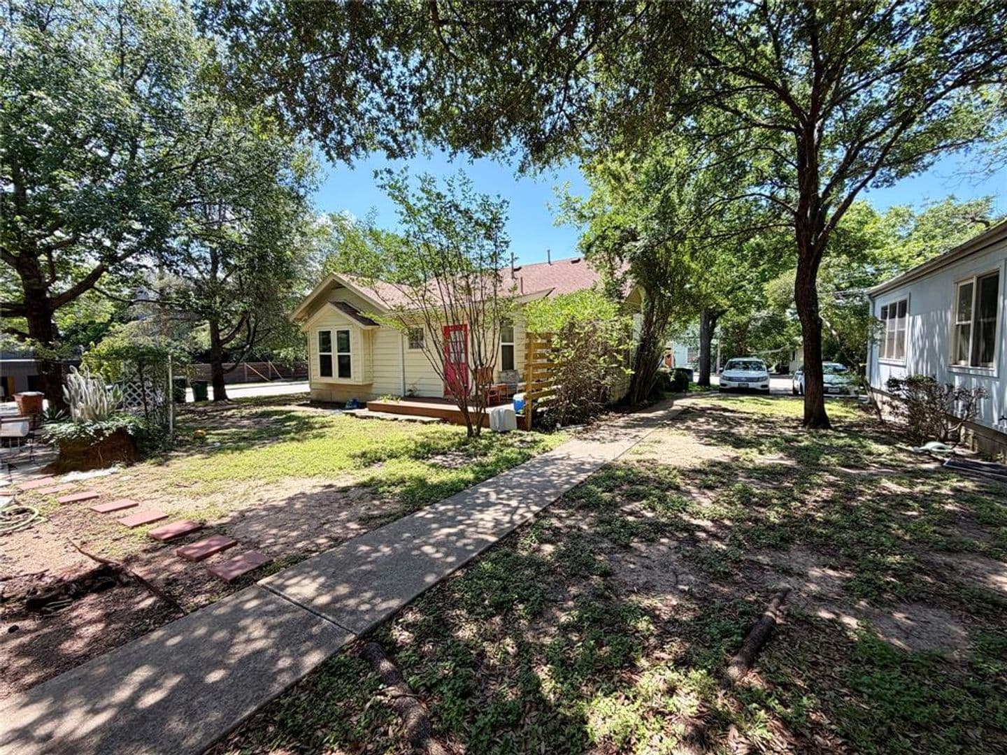 Austin House: 2718 E 22nd St.
