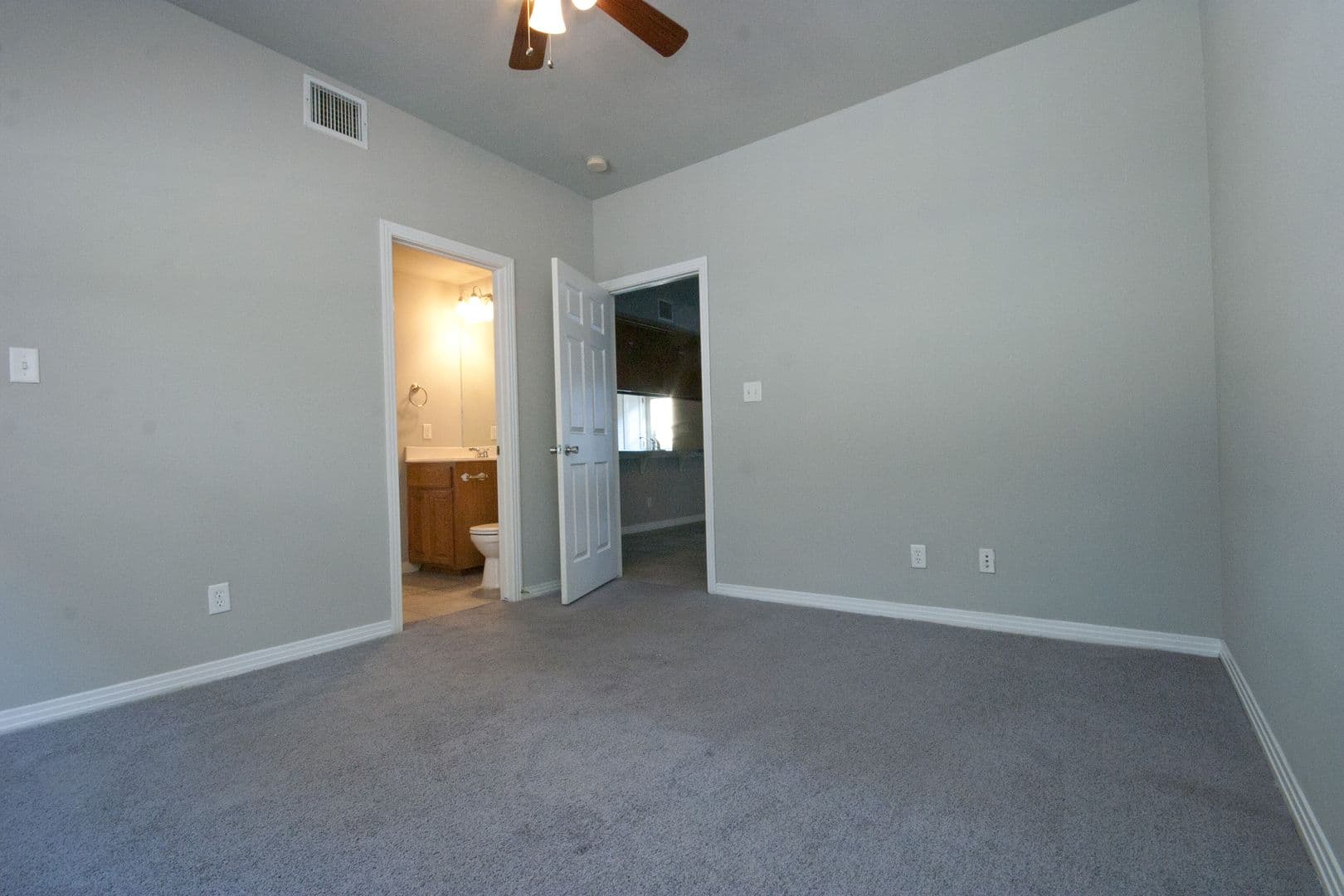 Austin Apartment: 2410 Leon Street