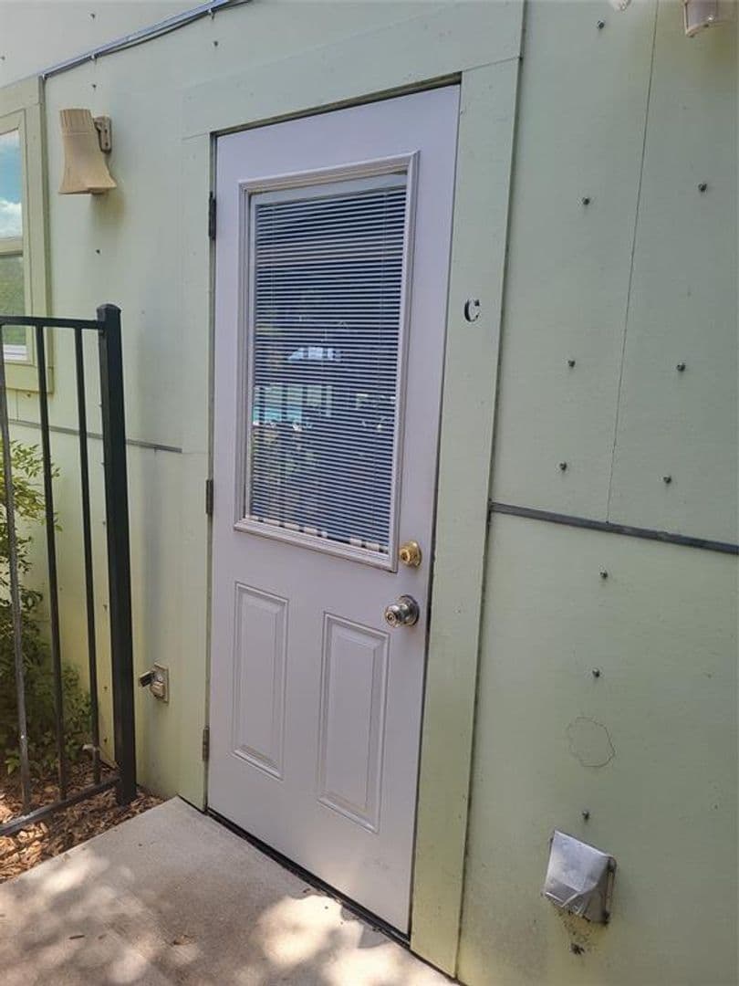 Austin Apartment: 2200 Curtis Avenue