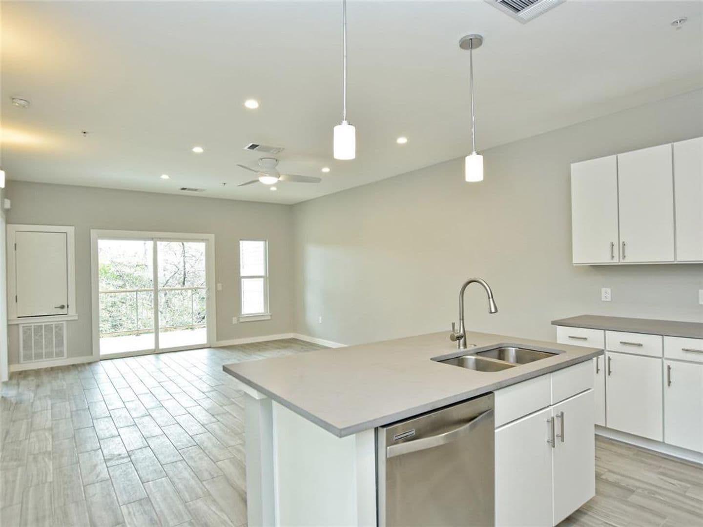 Austin Apartment: 100 Blue Ridge Trail